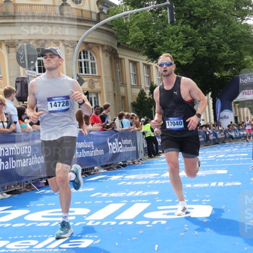 29.06.2025 - hella hamburg halbmarathon Strokosch-Dieckow http://msf.ph/oto/8217592 29.06.2025 10:26:32 Ziel 1577, 9565, 14728, 17040 meine-sportfotos.de