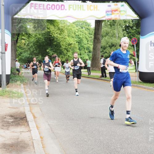 29.06.2025 - hella hamburg halbmarathon MichiJ http://msf.ph/oto/8217650 29.06.2025 10:23:52 Zwischen KM18-KM19 1002, 1644, 7884, 8864, 16140, 16695, 17014 meine-sportfotos.de
