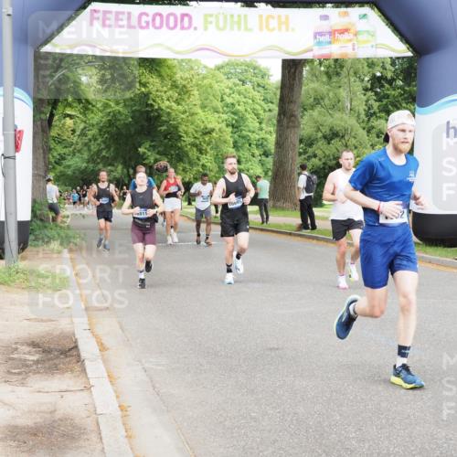 29.06.2025 - hella hamburg halbmarathon MichiJ http://msf.ph/oto/8217674 29.06.2025 10:23:52 Zwischen KM18-KM19 1002, 1644, 7884, 8864, 16140, 16695, 17014 meine-sportfotos.de