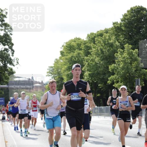 29.06.2025 - hella hamburg halbmarathon Jannik Wohlers http://msf.ph/oto/8217723 29.06.2025 09:50:12 Lombardsbrücke 1209, 1358, 1688, 1697, 1700, 1882, 2675, 2719, 2826, 3626, 4205, 4229, 4380, 5472, 5508, 5745, 6080, 6458, 6529, 6649, 7026, 8958, 9116, 9365, 10064, 10218, 10783, 10922, 11281, 11305, 11379, 11491, 11619, 13446, 13876, 14012, 14092, 14272, 14783, 14798, 15493, 15623, 15888, 15921, 16249, 16301, 16697, 16820, 16992, 17120, 17251, 17486, 17516, 17632, 17726, 18449, 18491, 18723, 18803, 19020, 19046, 19116 meine-sportfotos.de