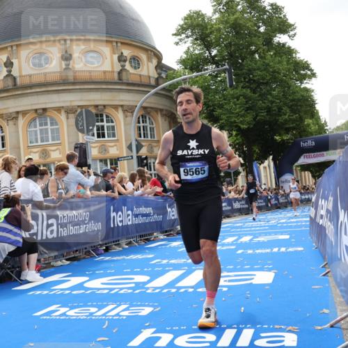 29.06.2025 - hella hamburg halbmarathon Strokosch-Dieckow http://msf.ph/oto/8217806 29.06.2025 10:26:40 Ziel 1065, 1577, 9565, 10848, 19076 meine-sportfotos.de