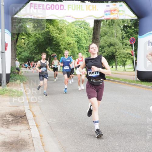29.06.2025 - hella hamburg halbmarathon MichiJ http://msf.ph/oto/8217949 29.06.2025 10:23:54 Zwischen KM18-KM19 1002, 1644, 8395, 8864, 16140, 16695, 16811 meine-sportfotos.de