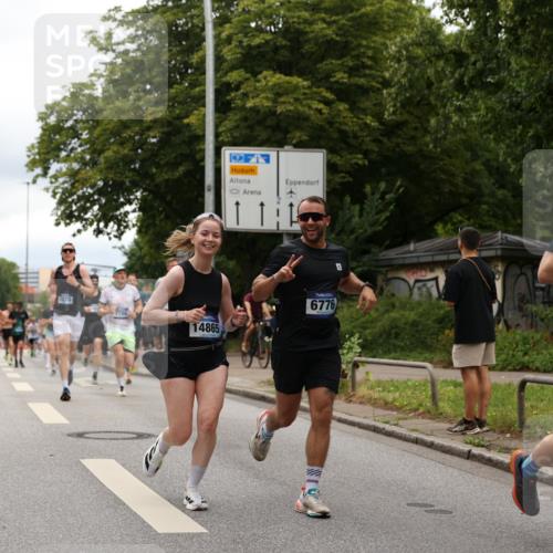 29.06.2025 - hella hamburg halbmarathon Yannick Fuchs http://msf.ph/oto/8217954 29.06.2025 10:45:53 20KM 2364, 2396, 2397, 2670, 2718, 2818, 4033, 4140, 4814, 4839, 5008, 5102, 6286, 6657, 6776, 7409, 7724, 7786, 8371, 8413, 8710, 8856, 9074, 9082, 9656, 9739, 9869, 11551, 11791, 12224, 12367, 12580, 13015, 13047, 13051, 13707, 13726, 13792, 14122, 14561, 14865, 14994, 15356, 15496, 15643, 15727, 15829, 15831, 16003, 16179, 16591, 17033, 17131, 17682, 17815, 17962, 17978, 17997, 18019, 18475, 18869, 18982 meine-sportfotos.de