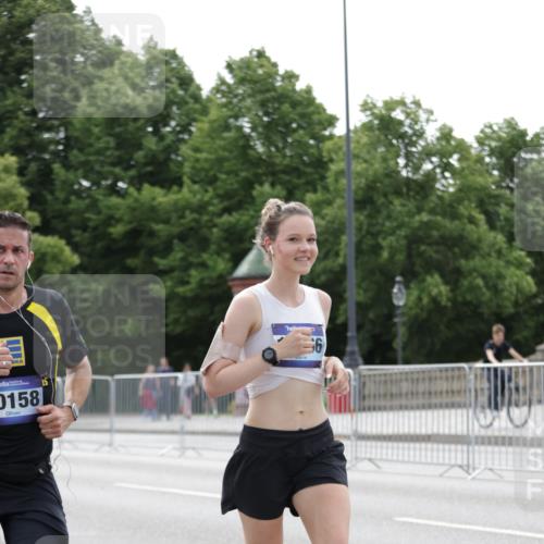 29.06.2025 - hella hamburg halbmarathon Jannik Wohlers http://msf.ph/oto/8217973 29.06.2025 10:27:09 Lombardsbrücke 3389, 4372, 5285, 5825, 6214, 7764, 7978, 8085, 10158, 10412, 10413, 11256, 12500, 14206, 16838, 17427, 17791, 18012, 18097, 18766 meine-sportfotos.de