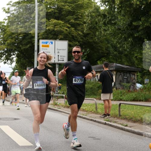 29.06.2025 - hella hamburg halbmarathon Yannick Fuchs http://msf.ph/oto/8218126 29.06.2025 10:45:54 20KM 2287, 2364, 2396, 2397, 2595, 2670, 2718, 2818, 4033, 4140, 4814, 5008, 5102, 6286, 6657, 6776, 7409, 7724, 7786, 8371, 8413, 8710, 8856, 9074, 9082, 9656, 9869, 11551, 11791, 12224, 12367, 12580, 13015, 13047, 13051, 13726, 13792, 14122, 14561, 14865, 14994, 15356, 15643, 15727, 15829, 15831, 16003, 16179, 16591, 17033, 17131, 17682, 17815, 17962, 17978, 17997, 18019, 18475, 18869, 18982 meine-sportfotos.de