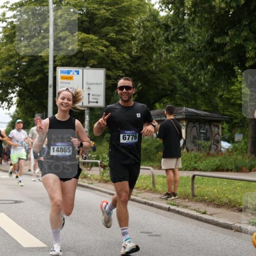 29.06.2025 - hella hamburg halbmarathon Yannick Fuchs http://msf.ph/oto/8218138 29.06.2025 10:45:54 20KM 2287, 2364, 2396, 2397, 2595, 2670, 2718, 2818, 4033, 4140, 4814, 5008, 5102, 6286, 6657, 6776, 7409, 7724, 7786, 8371, 8413, 8710, 8856, 9074, 9082, 9656, 9869, 11551, 11791, 12224, 12367, 12580, 13015, 13047, 13051, 13726, 13792, 14122, 14561, 14865, 14994, 15356, 15643, 15727, 15829, 15831, 16003, 16179, 16591, 17033, 17131, 17682, 17815, 17962, 17978, 17997, 18019, 18475, 18869, 18982 meine-sportfotos.de
