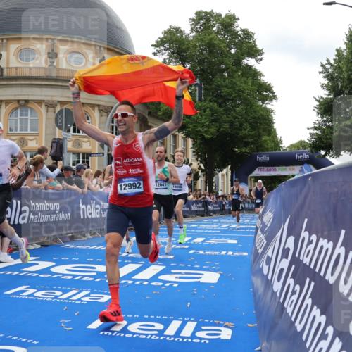 29.06.2025 - hella hamburg halbmarathon Strokosch-Dieckow http://msf.ph/oto/8218209 29.06.2025 10:27:01 Ziel 9079, 12641, 12992, 13780, 13956, 14828, 15023, 15671, 19050 meine-sportfotos.de