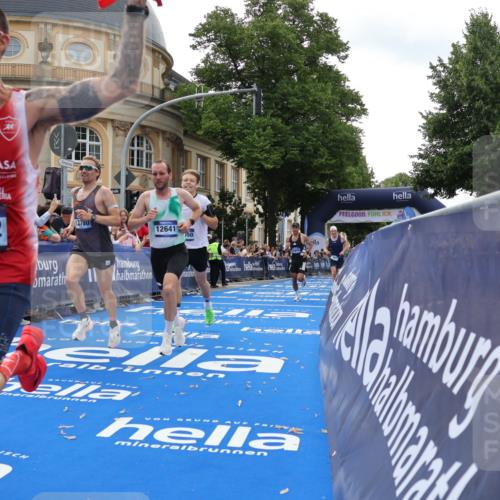 29.06.2025 - hella hamburg halbmarathon Strokosch-Dieckow http://msf.ph/oto/8218226 29.06.2025 10:27:01 Ziel 9079, 12641, 12992, 13780, 13956, 14828, 15023, 15671, 19050 meine-sportfotos.de