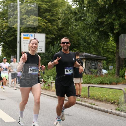 29.06.2025 - hella hamburg halbmarathon Yannick Fuchs http://msf.ph/oto/8218235 29.06.2025 10:45:54 20KM 2287, 2364, 2396, 2397, 2595, 2670, 2718, 2818, 4033, 4140, 4814, 5008, 5102, 6286, 6657, 6776, 7409, 7724, 7786, 8371, 8413, 8710, 8856, 9074, 9082, 9656, 9869, 11551, 11791, 12224, 12367, 12580, 13015, 13047, 13051, 13726, 13792, 14122, 14561, 14865, 14994, 15356, 15643, 15727, 15829, 15831, 16003, 16179, 16591, 17033, 17131, 17682, 17815, 17962, 17978, 17997, 18019, 18475, 18869, 18982 meine-sportfotos.de