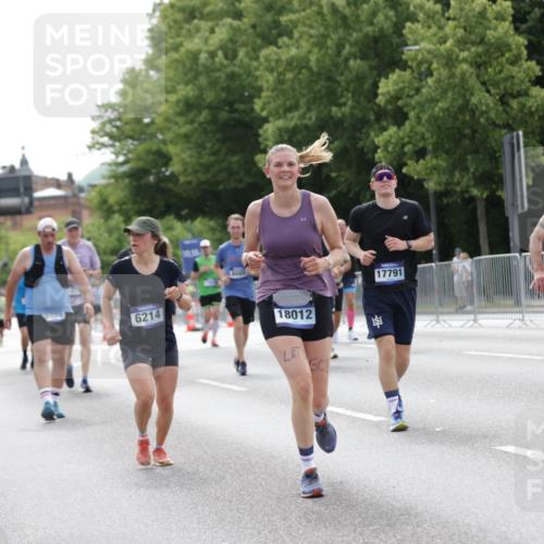 29.06.2025 - hella hamburg halbmarathon Jannik Wohlers http://msf.ph/oto/8218326 29.06.2025 10:27:11 Lombardsbrücke 2080, 3389, 4372, 5285, 6214, 7764, 7978, 8085, 10158, 10412, 10413, 11256, 12500, 13043, 14206, 16838, 17427, 17791, 18012, 18097, 18301, 18766 meine-sportfotos.de
