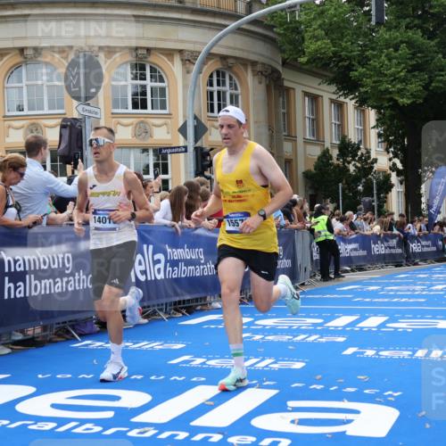 29.06.2025 - hella hamburg halbmarathon Strokosch-Dieckow http://msf.ph/oto/8218380 29.06.2025 10:27:26 Ziel 4678, 9804, 12341, 13941, 14019, 15136, 15576, 18567, 19114 meine-sportfotos.de