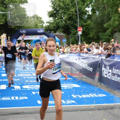 29.06.2025 - hella hamburg halbmarathon Zöllner http://msf.ph/oto/8218396 29.06.2025 10:51:49 Ziel 2396, 6286, 7224, 8710, 8819, 9793, 12224, 15427, 15496, 15727, 15831, 15899, 16907, 17682, 19053 meine-sportfotos.de