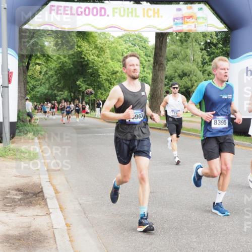 29.06.2025 - hella hamburg halbmarathon MichiJ http://msf.ph/oto/8218411 29.06.2025 10:23:56 Zwischen KM18-KM19 1002, 1644, 8395, 8864, 9686, 12369, 15391, 16140, 16695, 16811, 16963, 17826 meine-sportfotos.de
