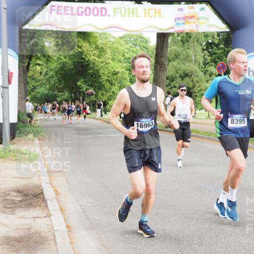 29.06.2025 - hella hamburg halbmarathon MichiJ http://msf.ph/oto/8218472 29.06.2025 10:23:56 Zwischen KM18-KM19 1002, 1644, 8395, 8864, 9686, 12369, 15391, 16140, 16695, 16811, 16963, 17826 meine-sportfotos.de