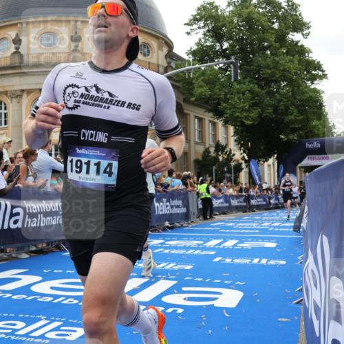 29.06.2025 - hella hamburg halbmarathon Strokosch-Dieckow http://msf.ph/oto/8218493 29.06.2025 10:27:33 Ziel 2203, 4678, 7651, 8731, 9804, 10655, 12341, 13941, 17354, 18567, 18832, 19114 meine-sportfotos.de