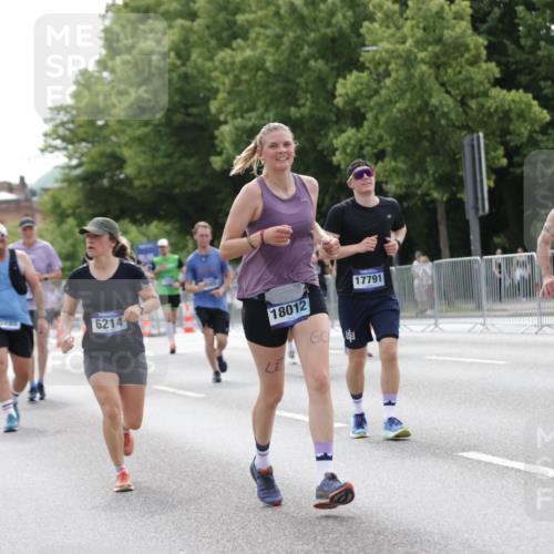 29.06.2025 - hella hamburg halbmarathon Jannik Wohlers http://msf.ph/oto/8218576 29.06.2025 10:27:12 Lombardsbrücke 2080, 3389, 4372, 5285, 6214, 7764, 7978, 8085, 9688, 10158, 10412, 10413, 11256, 12500, 13043, 14206, 16838, 17427, 17791, 18012, 18301, 18766 meine-sportfotos.de