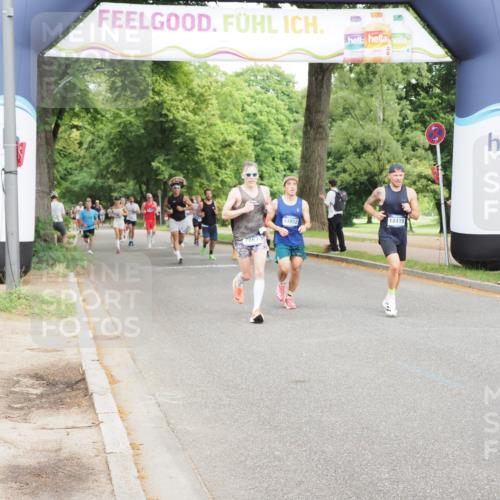 29.06.2025 - hella hamburg halbmarathon MichiJ http://msf.ph/oto/8218597 29.06.2025 10:24:04 Zwischen KM18-KM19 7867, 12369, 16963, 17826, 18419 meine-sportfotos.de