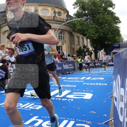 29.06.2025 - hella hamburg halbmarathon Strokosch-Dieckow http://msf.ph/oto/8218616 29.06.2025 10:27:40 Ziel 1122, 2203, 5367, 7651, 8731, 10655, 12341, 17354, 17893, 18832 meine-sportfotos.de