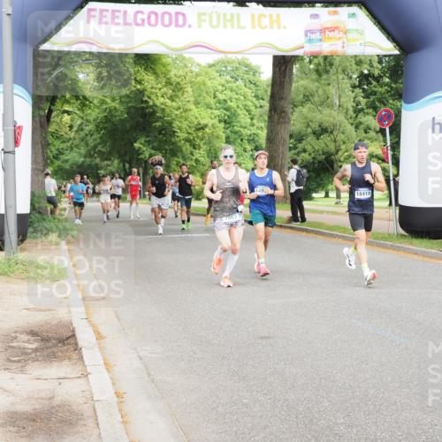 29.06.2025 - hella hamburg halbmarathon MichiJ http://msf.ph/oto/8218649 29.06.2025 10:24:04 Zwischen KM18-KM19 7867, 12369, 16963, 17826, 18419 meine-sportfotos.de