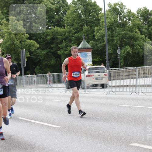 29.06.2025 - hella hamburg halbmarathon Jannik Wohlers http://msf.ph/oto/8218674 29.06.2025 10:27:12 Lombardsbrücke 2080, 3389, 4372, 5285, 6214, 7764, 7978, 8085, 9688, 10158, 10412, 10413, 11256, 12500, 13043, 14206, 16838, 17427, 17791, 18012, 18301, 18766 meine-sportfotos.de