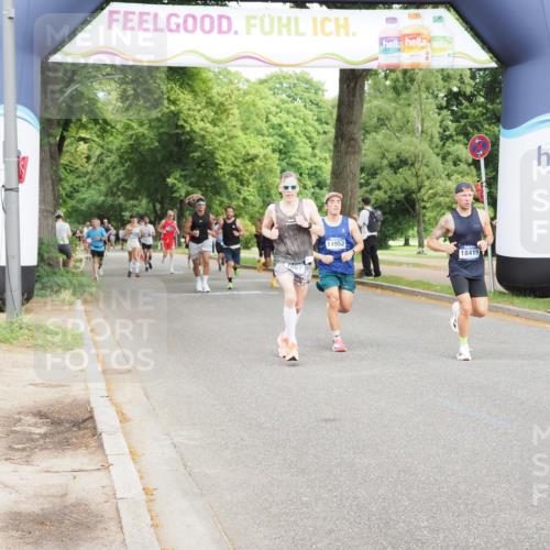 29.06.2025 - hella hamburg halbmarathon MichiJ http://msf.ph/oto/8218697 29.06.2025 10:24:04 Zwischen KM18-KM19 7867, 12369, 16963, 17826, 18419 meine-sportfotos.de