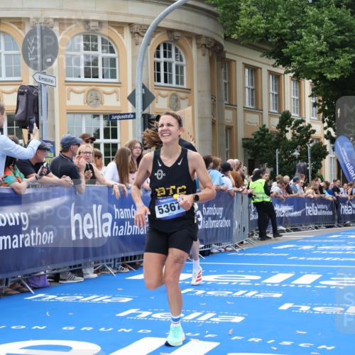 29.06.2025 - hella hamburg halbmarathon Strokosch-Dieckow http://msf.ph/oto/8218759 29.06.2025 10:27:45 Ziel 1122, 5367, 8731, 10655, 17893 meine-sportfotos.de