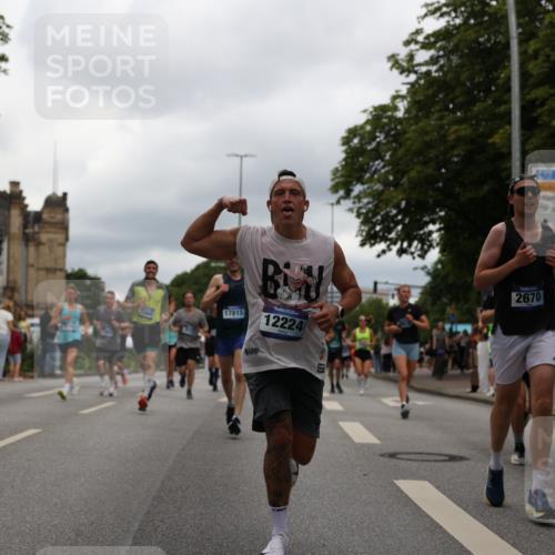 29.06.2025 - hella hamburg halbmarathon Yannick Fuchs http://msf.ph/oto/8218772 29.06.2025 10:45:56 20KM 2287, 2364, 2396, 2397, 2595, 2670, 2818, 4140, 4814, 5008, 5102, 6286, 6390, 6657, 6776, 7409, 7724, 7786, 8371, 8413, 8661, 8710, 8856, 9074, 9082, 9656, 9869, 10115, 11551, 11791, 12224, 12367, 12580, 13015, 13047, 13051, 13726, 13792, 14122, 14561, 14865, 14994, 15356, 15643, 15727, 15829, 15831, 16003, 16179, 16591, 17033, 17682, 17815, 17962, 17978, 17997, 18019, 18475, 18869, 18982 meine-sportfotos.de