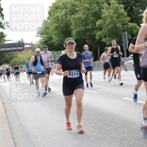 29.06.2025 - hella hamburg halbmarathon Jannik Wohlers http://msf.ph/oto/8218814 29.06.2025 10:27:13 Lombardsbrücke 2080, 3389, 4372, 5285, 6214, 7764, 7978, 8085, 9688, 10158, 10412, 10413, 11256, 12500, 13043, 14206, 16838, 17427, 17791, 18012, 18301, 18626, 18766 meine-sportfotos.de