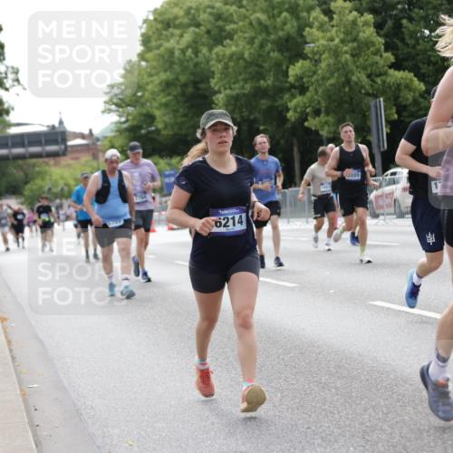 29.06.2025 - hella hamburg halbmarathon Jannik Wohlers http://msf.ph/oto/8218864 29.06.2025 10:27:13 Lombardsbrücke 2080, 3389, 4372, 5285, 6214, 7764, 7978, 8085, 9688, 10158, 10412, 10413, 11256, 12500, 13043, 14206, 16838, 17427, 17791, 18012, 18301, 18626, 18766 meine-sportfotos.de