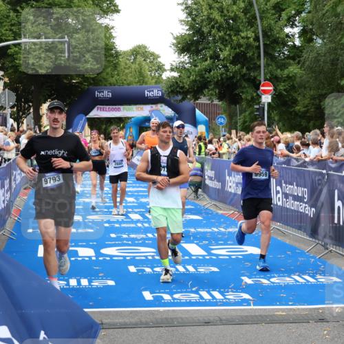 29.06.2025 - hella hamburg halbmarathon Zöllner http://msf.ph/oto/8218901 29.06.2025 10:51:58 Ziel 2818, 2823, 2880, 4033, 4297, 5102, 6390, 7409, 7724, 8856, 9793, 9959, 10057, 13799, 15690, 17815, 17962, 18869, 19137 meine-sportfotos.de