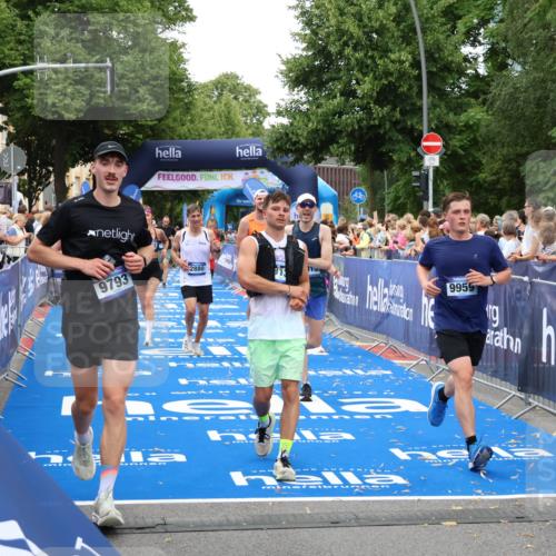 29.06.2025 - hella hamburg halbmarathon Zöllner http://msf.ph/oto/8218904 29.06.2025 10:51:58 Ziel 2818, 2823, 2880, 4033, 4297, 5102, 6390, 7409, 7724, 8856, 9793, 9959, 10057, 13799, 15690, 17815, 17962, 18869, 19137 meine-sportfotos.de