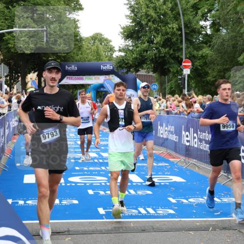 29.06.2025 - hella hamburg halbmarathon Zöllner http://msf.ph/oto/8218908 29.06.2025 10:51:58 Ziel 2818, 2823, 2880, 4033, 4297, 5102, 6390, 7409, 7724, 8856, 9793, 9959, 10057, 13799, 15690, 17815, 17962, 18869, 19137 meine-sportfotos.de