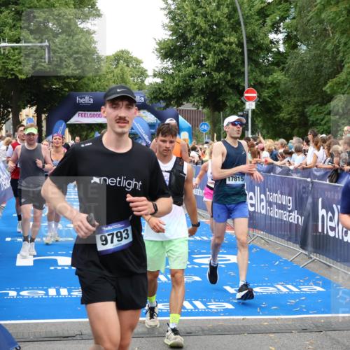29.06.2025 - hella hamburg halbmarathon Zöllner http://msf.ph/oto/8218932 29.06.2025 10:51:59 Ziel 2818, 2823, 2880, 4033, 4297, 5102, 6390, 7130, 7409, 7724, 8413, 8856, 8977, 9959, 10057, 13799, 15690, 17815, 17962, 17978, 18869, 19137 meine-sportfotos.de