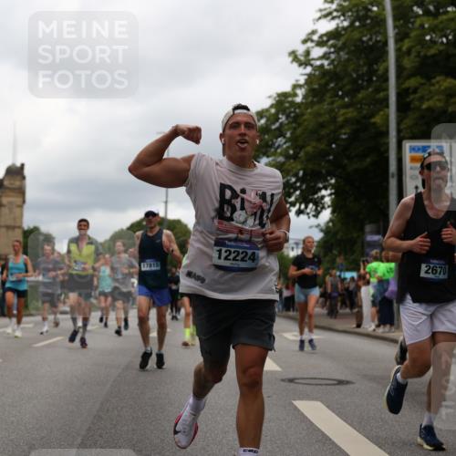 29.06.2025 - hella hamburg halbmarathon Yannick Fuchs http://msf.ph/oto/8218940 29.06.2025 10:45:56 20KM 2287, 2364, 2396, 2397, 2595, 2670, 2818, 4140, 4814, 5008, 5102, 6286, 6390, 6657, 6776, 7409, 7724, 7786, 8371, 8413, 8661, 8710, 8856, 9074, 9082, 9656, 9869, 10115, 11551, 11791, 12224, 12367, 12580, 13015, 13047, 13051, 13726, 13792, 14122, 14561, 14865, 14994, 15356, 15643, 15727, 15829, 15831, 16003, 16179, 16591, 17033, 17682, 17815, 17962, 17978, 17997, 18019, 18475, 18869, 18982 meine-sportfotos.de