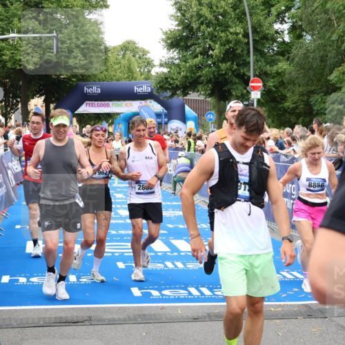 29.06.2025 - hella hamburg halbmarathon Zöllner http://msf.ph/oto/8218983 29.06.2025 10:52:00 Ziel 2818, 2823, 2880, 4033, 4297, 5102, 5336, 6390, 7130, 7409, 7724, 8413, 8856, 8977, 10057, 13799, 15356, 15690, 17815, 17962, 17978, 18869 meine-sportfotos.de