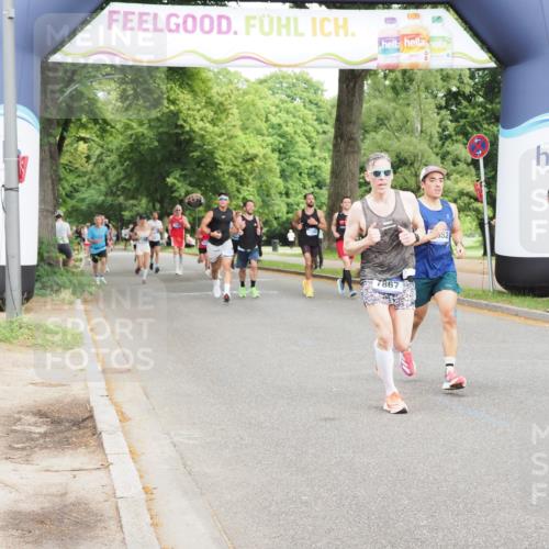 29.06.2025 - hella hamburg halbmarathon MichiJ http://msf.ph/oto/8218998 29.06.2025 10:24:05 Zwischen KM18-KM19 7867, 14952, 18419 meine-sportfotos.de