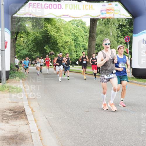 29.06.2025 - hella hamburg halbmarathon MichiJ http://msf.ph/oto/8219053 29.06.2025 10:24:05 Zwischen KM18-KM19 7867, 14952, 18419 meine-sportfotos.de
