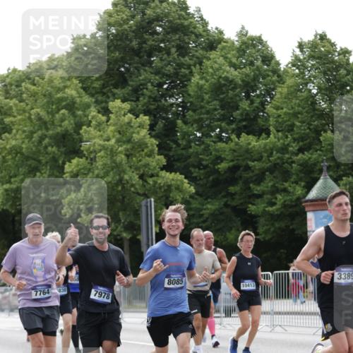 29.06.2025 - hella hamburg halbmarathon Jannik Wohlers http://msf.ph/oto/8219118 29.06.2025 10:27:15 Lombardsbrücke 2080, 3389, 4372, 5285, 6214, 7764, 7978, 8085, 9688, 10158, 10412, 10413, 11256, 12500, 13043, 14206, 16838, 17427, 17791, 18012, 18301, 18626, 18766 meine-sportfotos.de