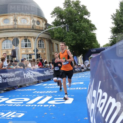 29.06.2025 - hella hamburg halbmarathon Strokosch-Dieckow http://msf.ph/oto/8219248 29.06.2025 10:28:05 Ziel 10485, 12189, 13383, 14757, 15883, 17488 meine-sportfotos.de