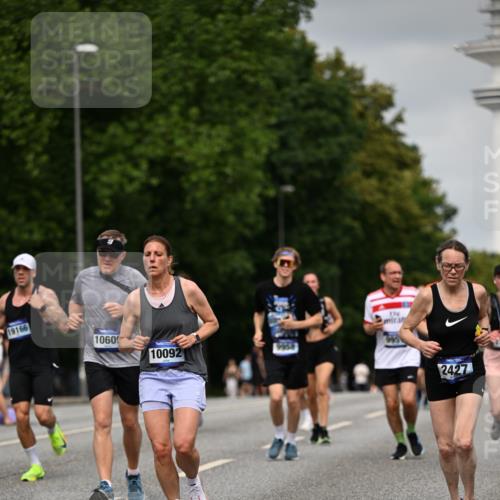 29.06.2025 - hella hamburg halbmarathon Dr. Thomas Lammeyer http://msf.ph/oto/8219264 29.06.2025 10:12:58 Kennedybrücke 1147, 1188, 1823, 2427, 2978, 3762, 4592, 4859, 5885, 6674, 7198, 7348, 9457, 9718, 9823, 9951, 9958, 10035, 10092, 10194, 10609, 10857 meine-sportfotos.de