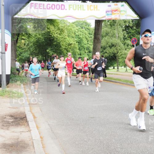29.06.2025 - hella hamburg halbmarathon MichiJ http://msf.ph/oto/8219316 29.06.2025 10:24:08 Zwischen KM18-KM19 7466, 7867, 8901, 12204, 13343, 14952, 15390, 18419 meine-sportfotos.de