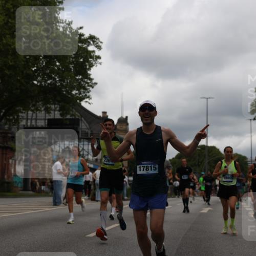 29.06.2025 - hella hamburg halbmarathon Yannick Fuchs http://msf.ph/oto/8219345 29.06.2025 10:45:58 20KM 2287, 2364, 2396, 2397, 2595, 2670, 2818, 4140, 4814, 5008, 5102, 5482, 6286, 6390, 6657, 6776, 7409, 7724, 7732, 7786, 8371, 8413, 8661, 8710, 8856, 9074, 9082, 9656, 9869, 10115, 11551, 11791, 12224, 12367, 12580, 13015, 13047, 13051, 13726, 13792, 14122, 14561, 14865, 15356, 15643, 15727, 15829, 15831, 16003, 16179, 16591, 17033, 17682, 17815, 17962, 17978, 17997, 18019, 18475, 18869, 18982 meine-sportfotos.de
