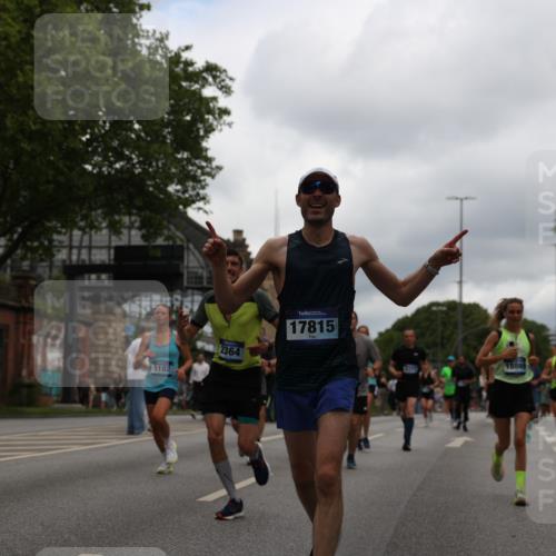 29.06.2025 - hella hamburg halbmarathon Yannick Fuchs http://msf.ph/oto/8219406 29.06.2025 10:45:58 20KM 2287, 2364, 2396, 2397, 2595, 2670, 2818, 4140, 4814, 5008, 5102, 5482, 6286, 6390, 6657, 6776, 7409, 7724, 7732, 7786, 8371, 8413, 8661, 8710, 8856, 9074, 9082, 9656, 9869, 10115, 11551, 11791, 12224, 12367, 12580, 13015, 13047, 13051, 13726, 13792, 14122, 14561, 14865, 15356, 15643, 15727, 15829, 15831, 16003, 16179, 16591, 17033, 17682, 17815, 17962, 17978, 17997, 18019, 18475, 18869, 18982 meine-sportfotos.de