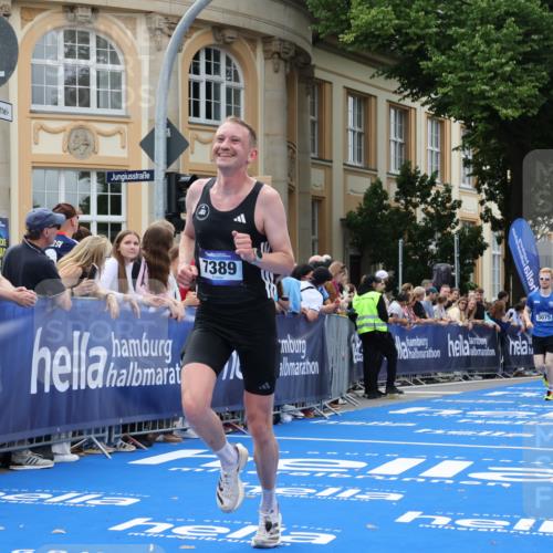 29.06.2025 - hella hamburg halbmarathon Strokosch-Dieckow http://msf.ph/oto/8219503 29.06.2025 10:28:17 Ziel 3075, 7389, 12529, 14140, 16711 meine-sportfotos.de