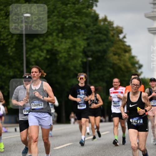 29.06.2025 - hella hamburg halbmarathon Dr. Thomas Lammeyer http://msf.ph/oto/8219632 29.06.2025 10:12:58 Kennedybrücke 1147, 1188, 1823, 2427, 2978, 3762, 4592, 4859, 5885, 6674, 7198, 7348, 9457, 9718, 9823, 9951, 9958, 10035, 10092, 10194, 10609, 10857 meine-sportfotos.de