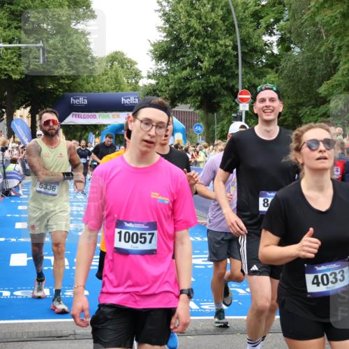 29.06.2025 - hella hamburg halbmarathon Zöllner http://msf.ph/oto/8219751 29.06.2025 10:52:08 Ziel 1482, 2595, 5093, 5336, 5378, 7130, 7732, 8413, 8977, 12580, 15356, 15506, 15829, 16179, 16666, 17033, 17978, 18801 meine-sportfotos.de