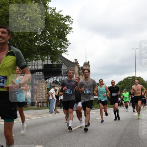 29.06.2025 - hella hamburg halbmarathon Yannick Fuchs http://msf.ph/oto/8219781 29.06.2025 10:45:59 20KM 2287, 2364, 2396, 2397, 2595, 2670, 2818, 4140, 4814, 5008, 5102, 5482, 6286, 6390, 6657, 6776, 7409, 7724, 7732, 7786, 8371, 8413, 8661, 8710, 9074, 9082, 10115, 11551, 11791, 12224, 12367, 12580, 13015, 13047, 13051, 13792, 14122, 14561, 14865, 15356, 15643, 15727, 15829, 15831, 16003, 16179, 16357, 16591, 17033, 17682, 17815, 17962, 17978, 17997, 18019, 18475, 18869, 18982 meine-sportfotos.de