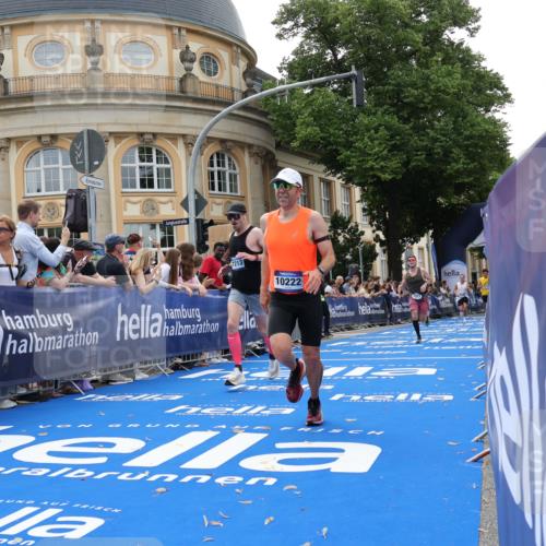 29.06.2025 - hella hamburg halbmarathon Strokosch-Dieckow http://msf.ph/oto/8219849 29.06.2025 10:28:40 Ziel 1953, 2604, 3968, 6090, 10222, 10486, 15655, 17213, 17428, 18763 meine-sportfotos.de