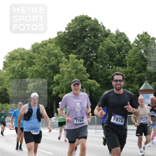 29.06.2025 - hella hamburg halbmarathon Jannik Wohlers http://msf.ph/oto/8219898 29.06.2025 10:27:17 Lombardsbrücke 2080, 3389, 4372, 5177, 5285, 6214, 7764, 7978, 8085, 9688, 10158, 10412, 10413, 13043, 14206, 16838, 17427, 17791, 18012, 18301, 18626, 18766 meine-sportfotos.de