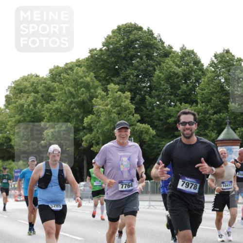 29.06.2025 - hella hamburg halbmarathon Jannik Wohlers http://msf.ph/oto/8219956 29.06.2025 10:27:17 Lombardsbrücke 2080, 3389, 4372, 5177, 5285, 6214, 7764, 7978, 8085, 9688, 10158, 10412, 10413, 13043, 14206, 16838, 17427, 17791, 18012, 18301, 18626, 18766 meine-sportfotos.de
